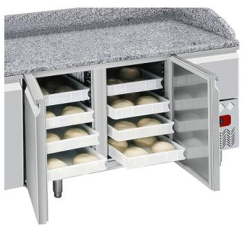 TP361/P9 (25) Pizzakühltisch 3 Türen, 2 neutrale Schubläden