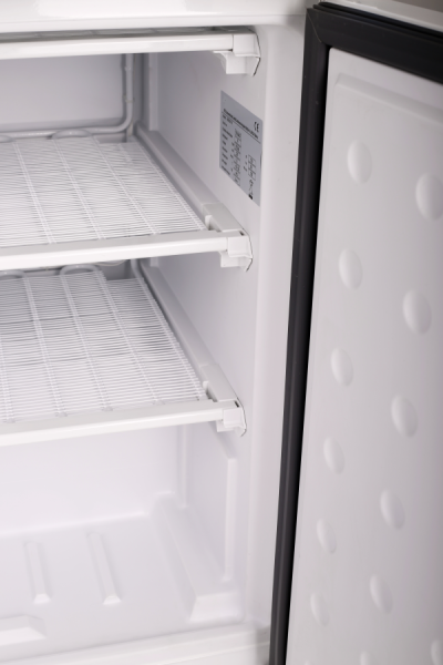 202TK 347207 (25) K Tiefkühlschrank, statisch, 200 Liter. Außen weiß