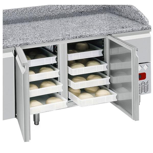 TP361/P9 (25) Pizzakühltisch 3 Türen, 2 neutrale Schubläden